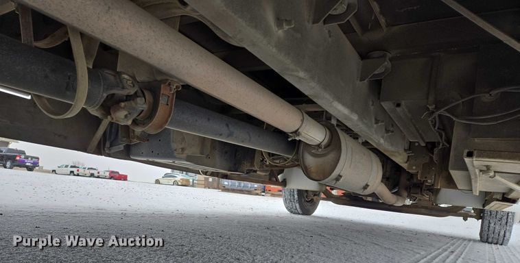 image for item EB1199 2004 International 3200 shuttle bus