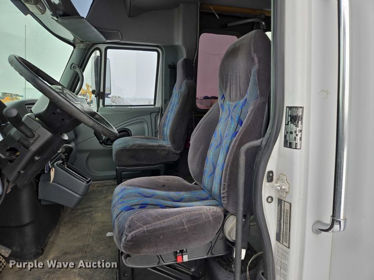 image for item EB1199 2004 International 3200 shuttle bus