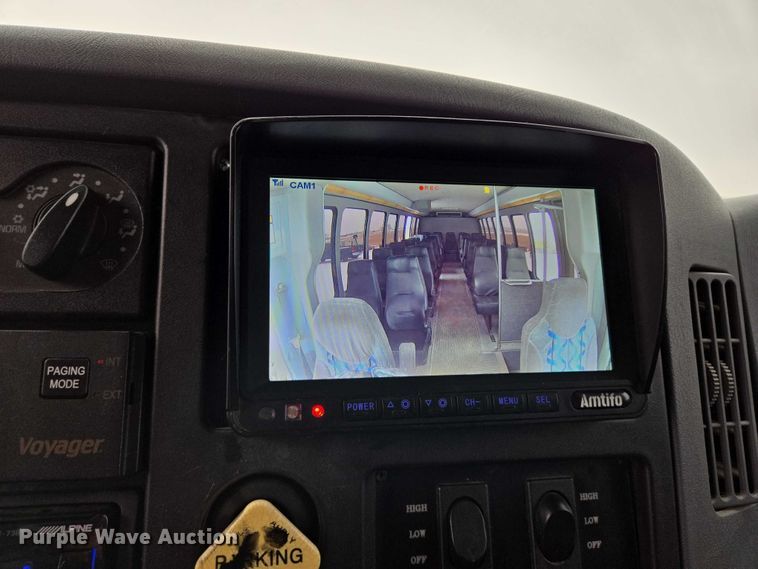 image for item EB1199 2004 International 3200 shuttle bus