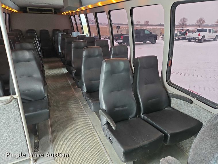 image for item EB1199 2004 International 3200 shuttle bus