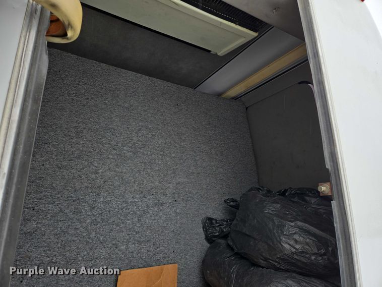 image for item EB1199 2004 International 3200 shuttle bus