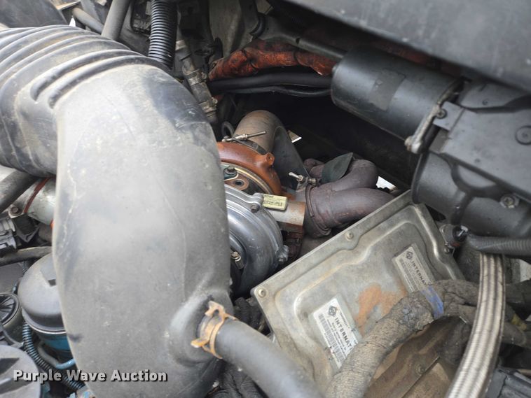 image for item EB1199 2004 International 3200 shuttle bus