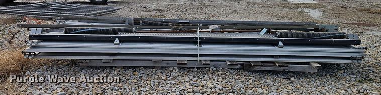 image for item EB8466 Overhead garage door