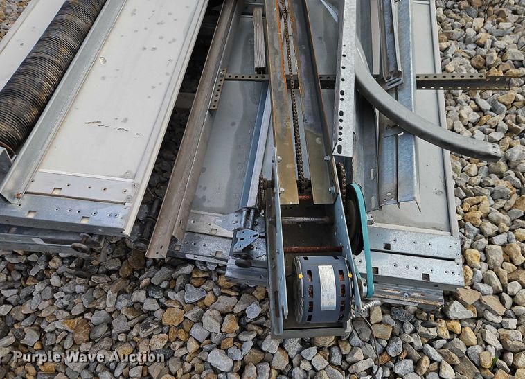 image for item EB8466 Overhead garage door