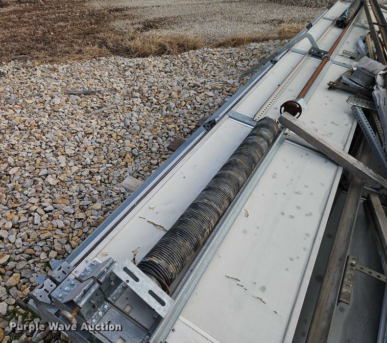 image for item EB8466 Overhead garage door