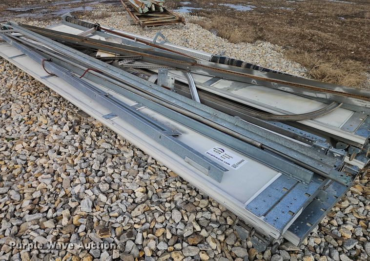 image for item EB8466 Overhead garage door