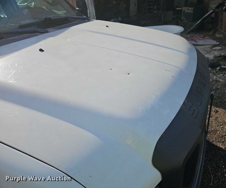 image for item EB8470 2008 Ford F350 Super Duty pickup truck cab and chassis