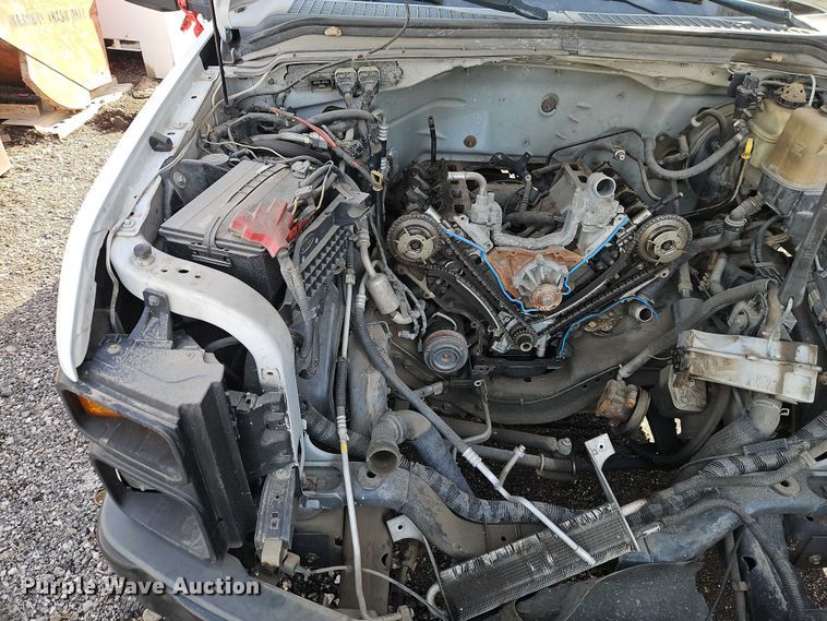 image for item EB8470 2008 Ford F350 Super Duty pickup truck cab and chassis