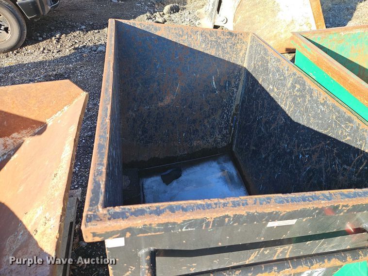 image for item EB8471 (6) dumpsters