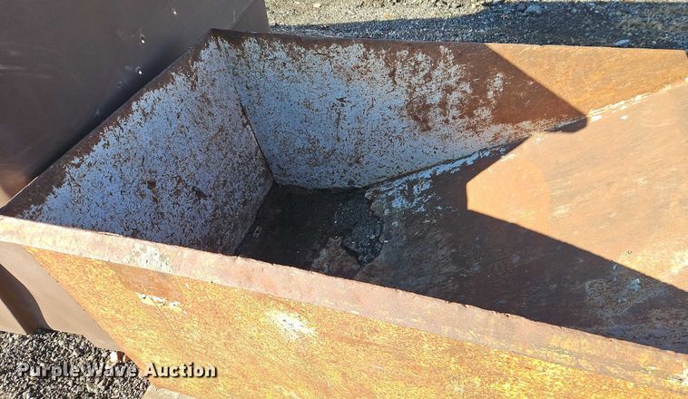 image for item EB8471 (6) dumpsters