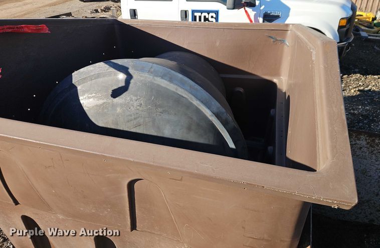 image for item EB8471 (6) dumpsters