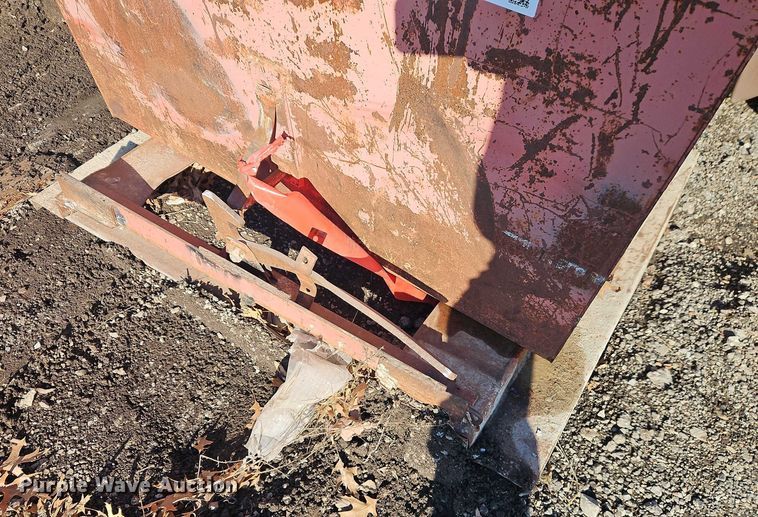 image for item EB8471 (6) dumpsters