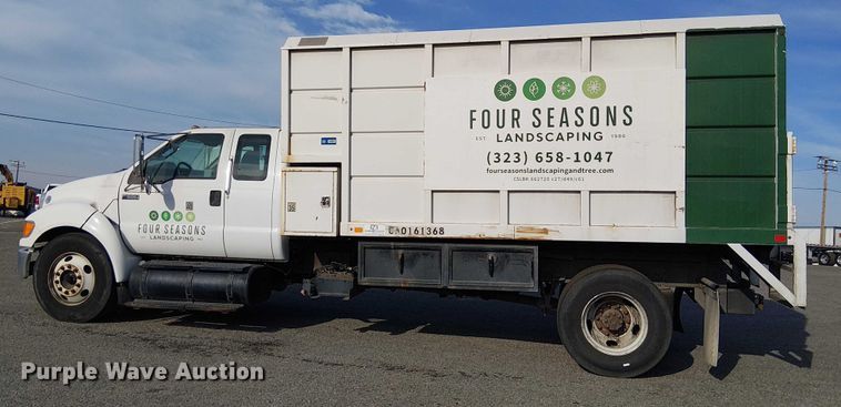 image for item EC1352 2011 Ford F650 Extended Cab chipper truck