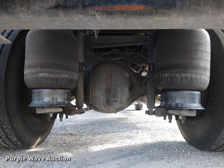 image for item EC1352 2011 Ford F650 Extended Cab chipper truck