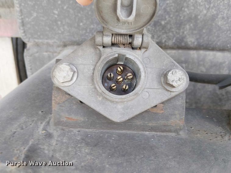 image for item EC1352 2011 Ford F650 Extended Cab chipper truck