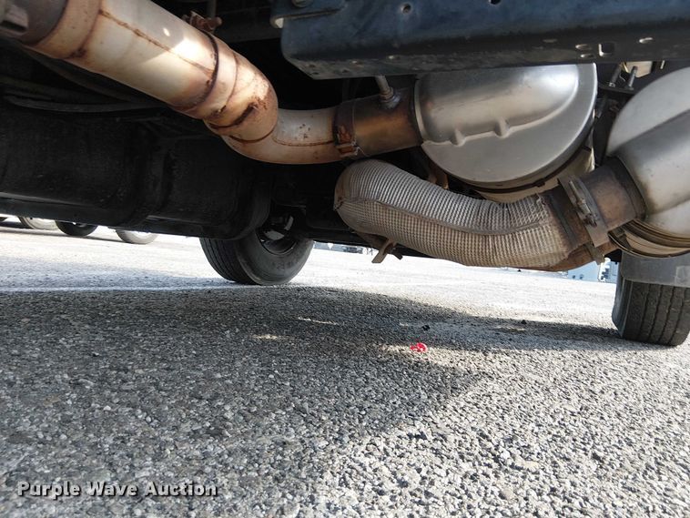 image for item EC1352 2011 Ford F650 Extended Cab chipper truck