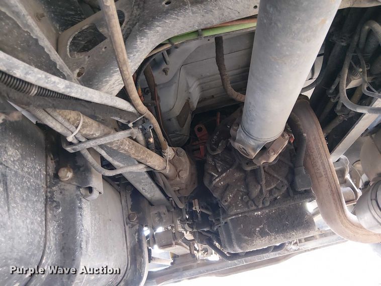 image for item EC1352 2011 Ford F650 Extended Cab chipper truck