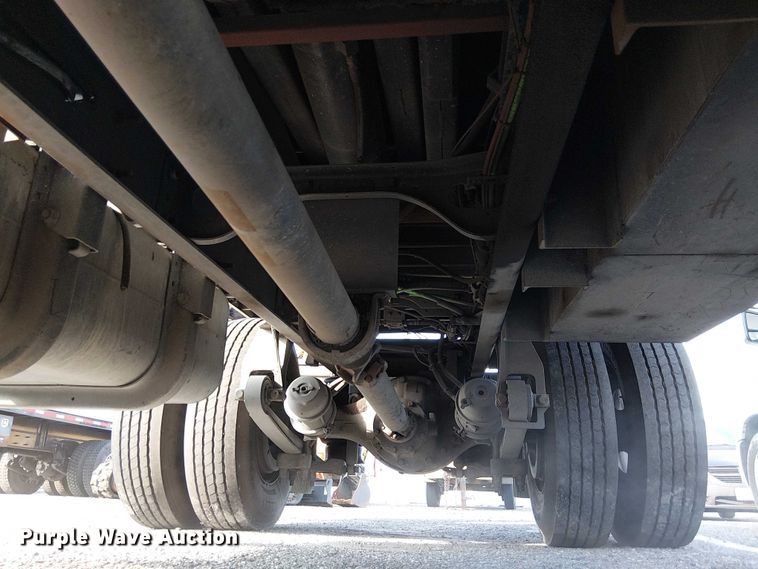 image for item EC1352 2011 Ford F650 Extended Cab chipper truck