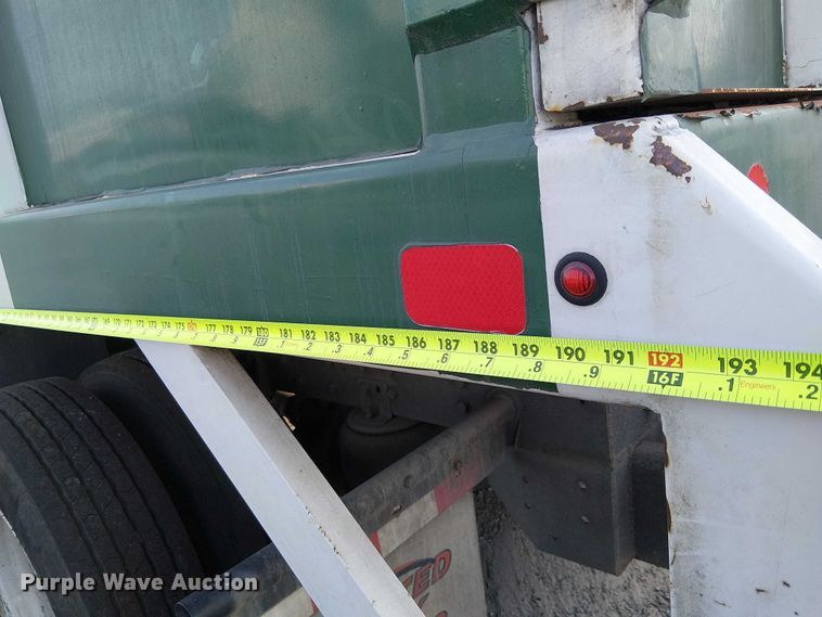 image for item EC1352 2011 Ford F650 Extended Cab chipper truck