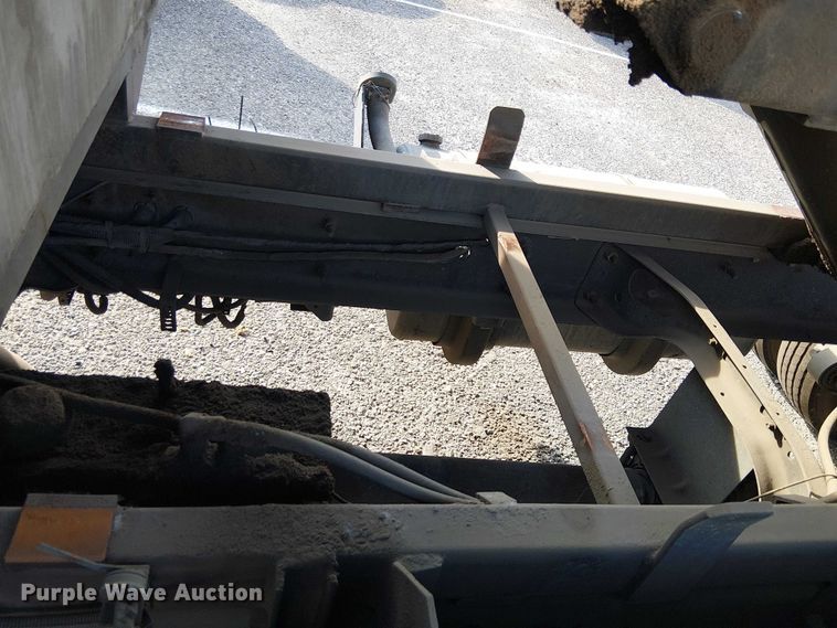 image for item EC1352 2011 Ford F650 Extended Cab chipper truck