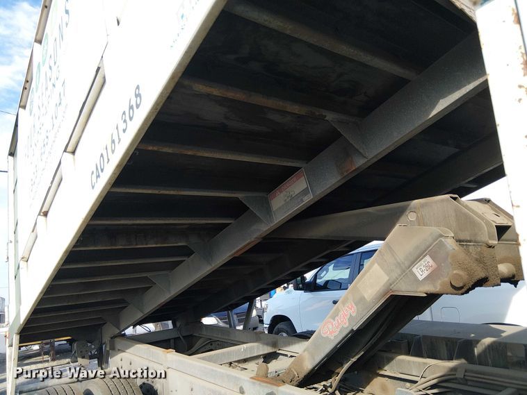 image for item EC1352 2011 Ford F650 Extended Cab chipper truck