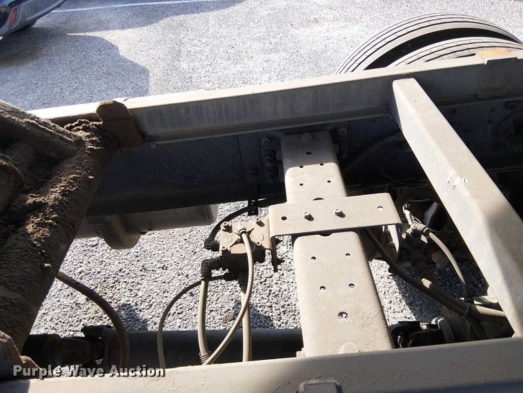 image for item EC1352 2011 Ford F650 Extended Cab chipper truck