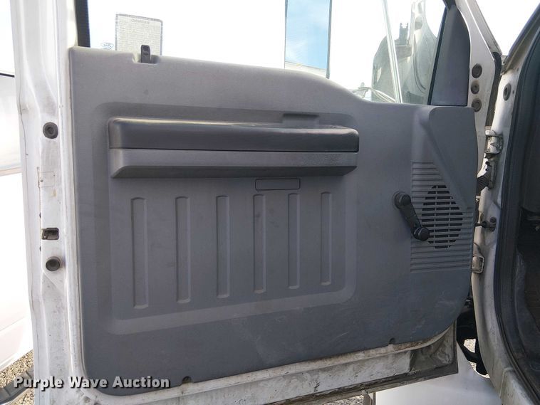 image for item EC1352 2011 Ford F650 Extended Cab chipper truck