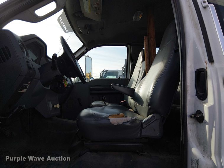 image for item EC1352 2011 Ford F650 Extended Cab chipper truck