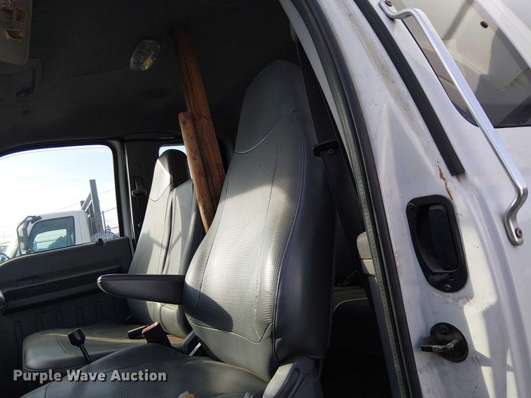 image for item EC1352 2011 Ford F650 Extended Cab chipper truck