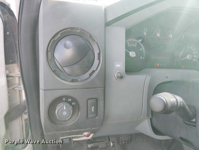 image for item EC1352 2011 Ford F650 Extended Cab chipper truck