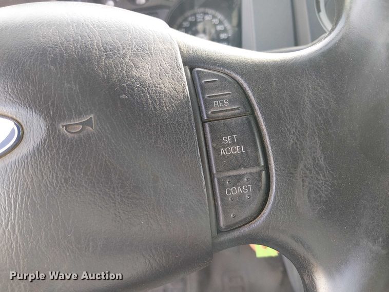 image for item EC1352 2011 Ford F650 Extended Cab chipper truck