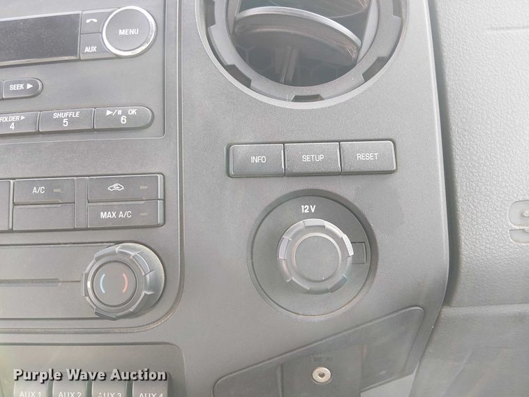 image for item EC1352 2011 Ford F650 Extended Cab chipper truck