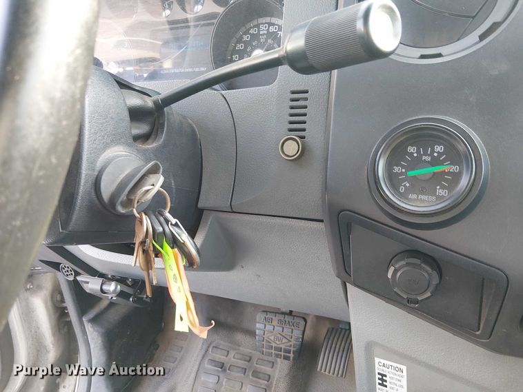 image for item EC1352 2011 Ford F650 Extended Cab chipper truck