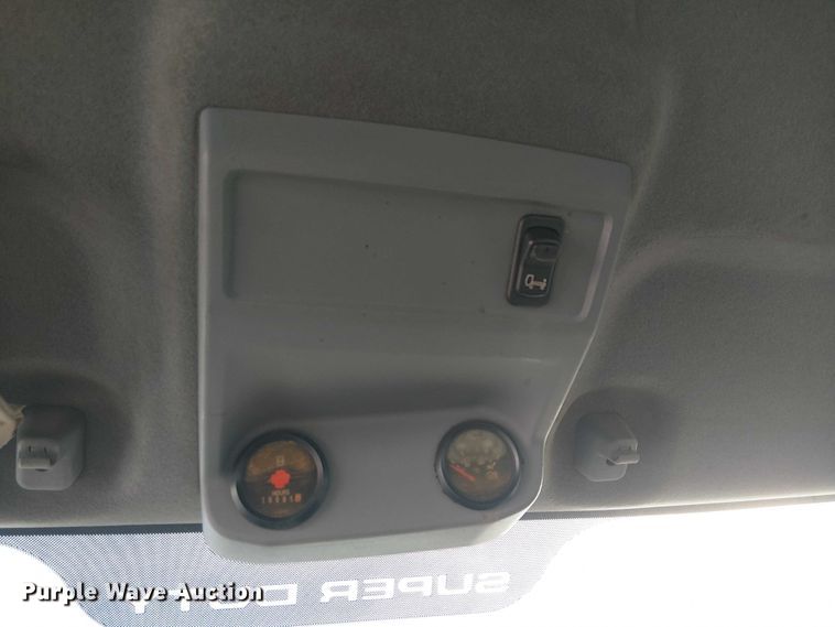 image for item EC1352 2011 Ford F650 Extended Cab chipper truck