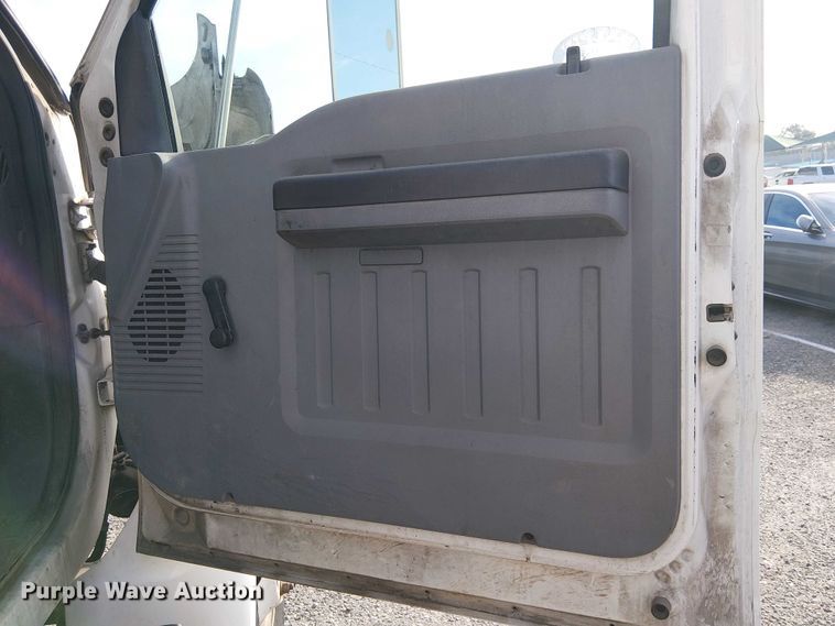 image for item EC1352 2011 Ford F650 Extended Cab chipper truck