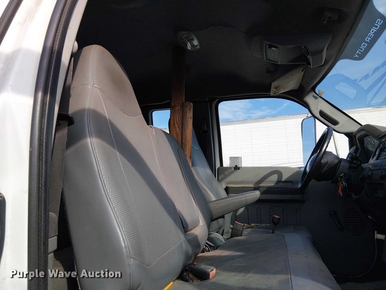 image for item EC1352 2011 Ford F650 Extended Cab chipper truck