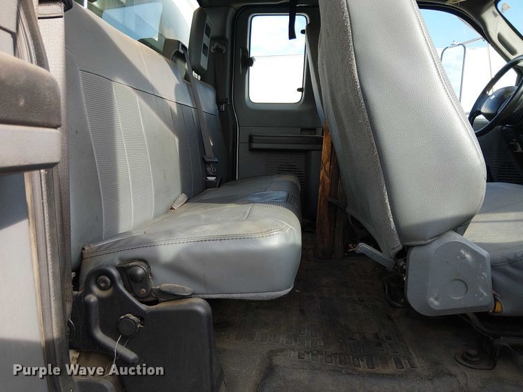 image for item EC1352 2011 Ford F650 Extended Cab chipper truck