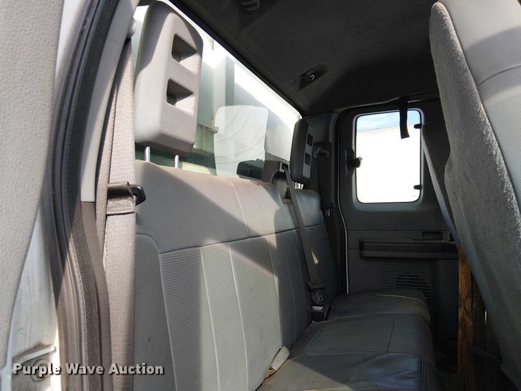 image for item EC1352 2011 Ford F650 Extended Cab chipper truck