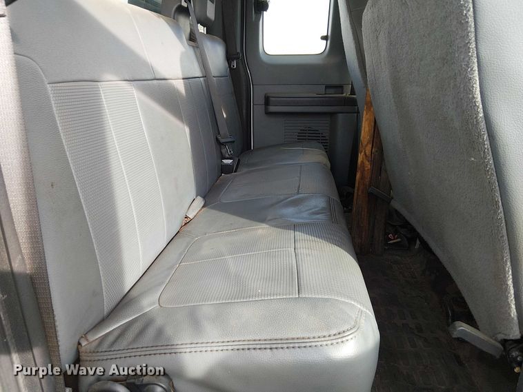 image for item EC1352 2011 Ford F650 Extended Cab chipper truck