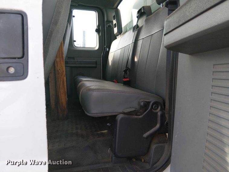 image for item EC1352 2011 Ford F650 Extended Cab chipper truck