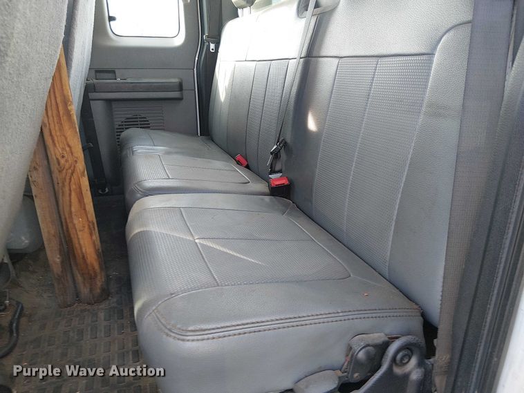 image for item EC1352 2011 Ford F650 Extended Cab chipper truck