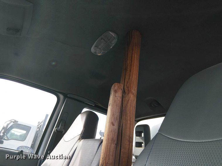 image for item EC1352 2011 Ford F650 Extended Cab chipper truck