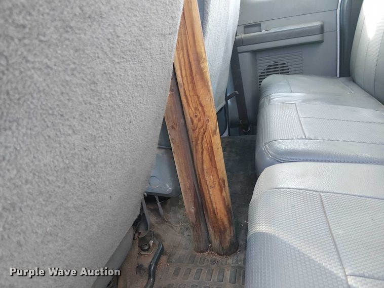 image for item EC1352 2011 Ford F650 Extended Cab chipper truck