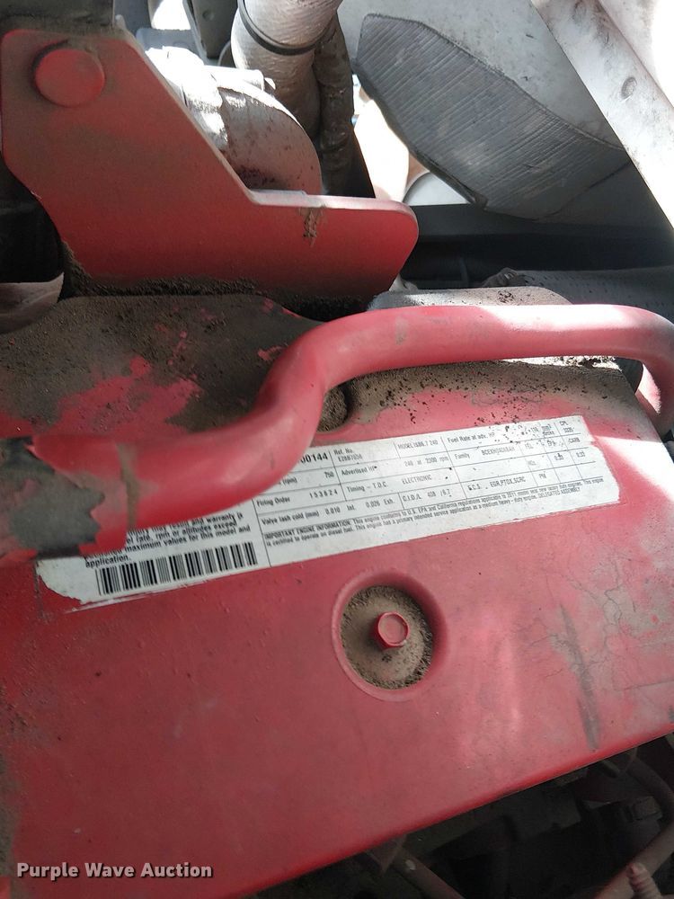 image for item EC1352 2011 Ford F650 Extended Cab chipper truck