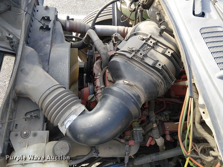 image for item EC1352 2011 Ford F650 Extended Cab chipper truck