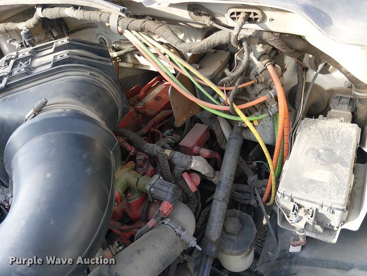 image for item EC1352 2011 Ford F650 Extended Cab chipper truck