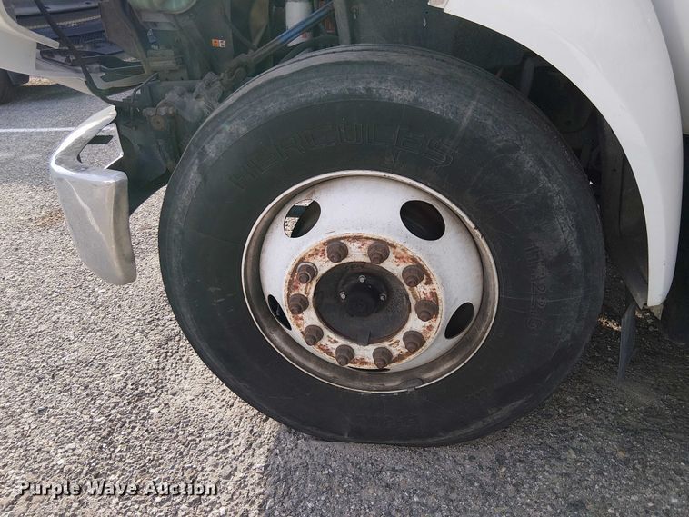 image for item EC1352 2011 Ford F650 Extended Cab chipper truck