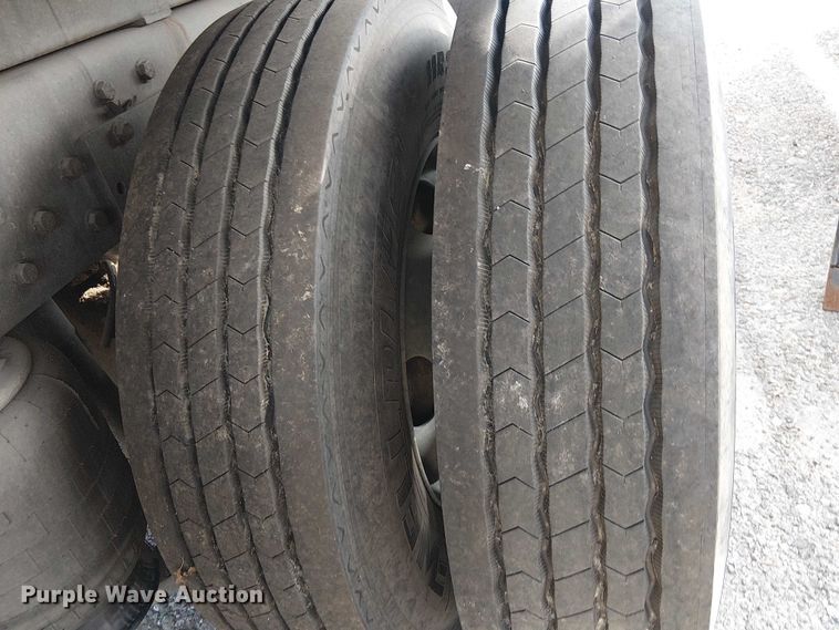 image for item EC1352 2011 Ford F650 Extended Cab chipper truck