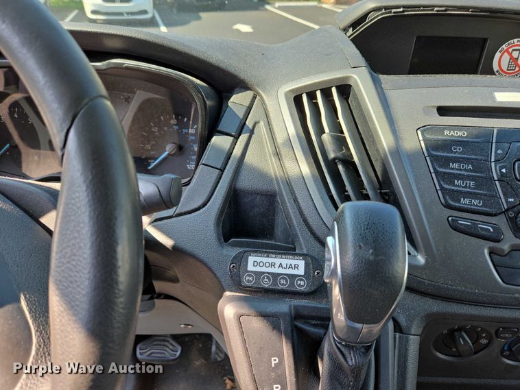 image for item EC4324 2017 Ford Transit 150 delivery van