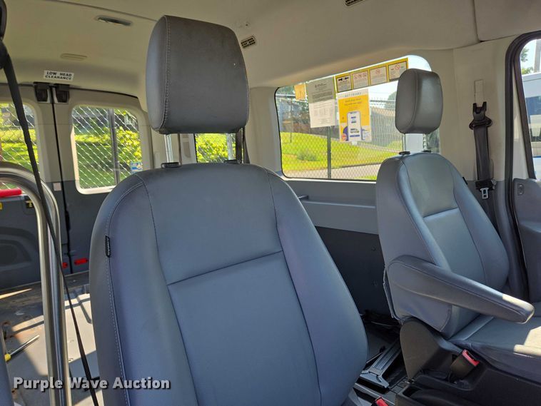 image for item EC4324 2017 Ford Transit 150 delivery van